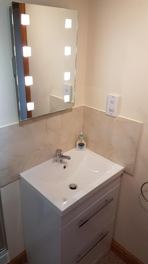 Modern 1 Bed Apartment Close To كامبيلتاون المظهر الخارجي الصورة